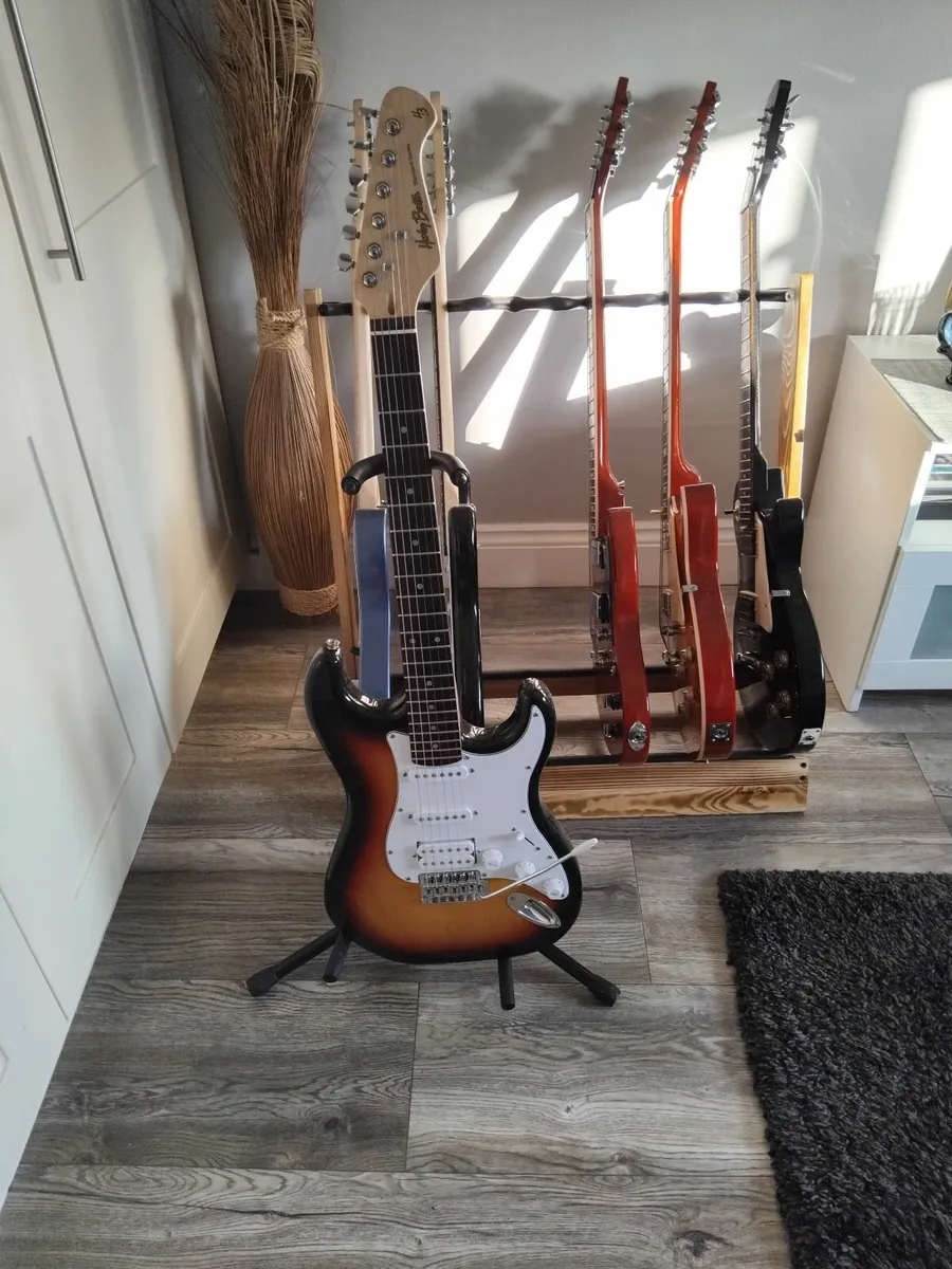 Guitar - Image 3