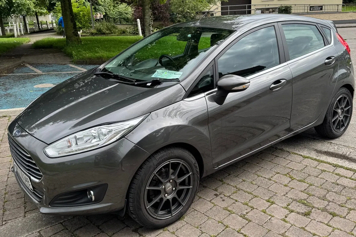 Ford Fiesta 2017 - Image 2