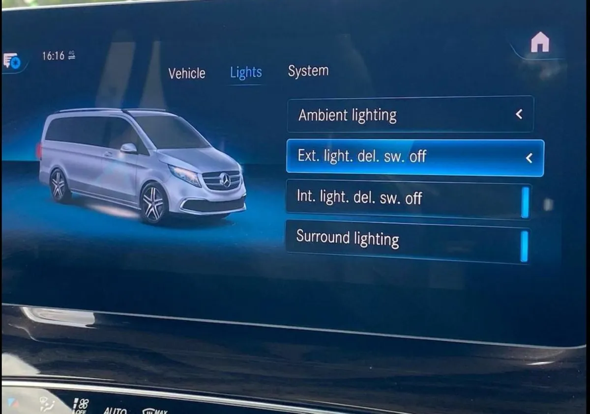 Mercedes-Benz V-Class 2024 - Image 4