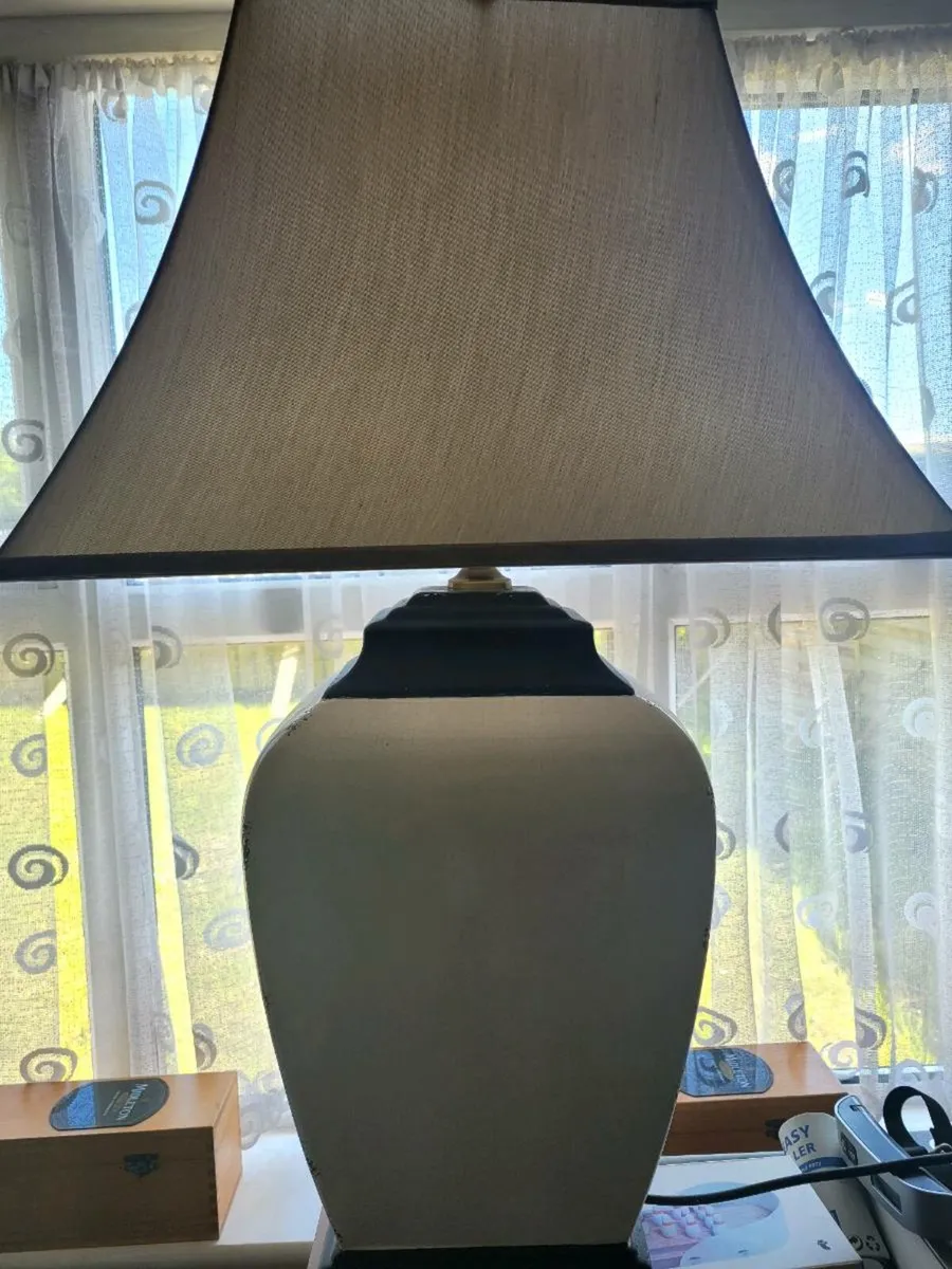 Original sitting room lamp - Image 2
