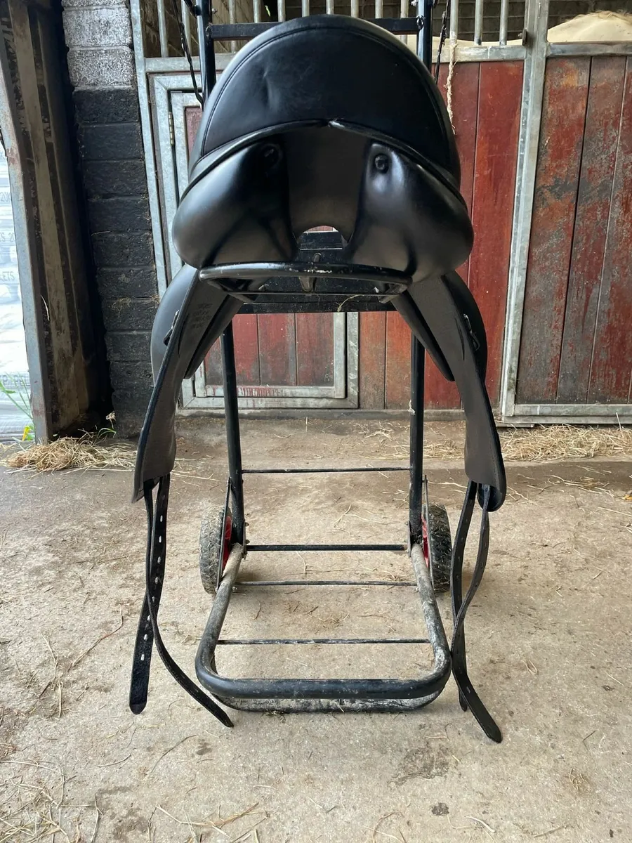 Dressage saddle - Image 3
