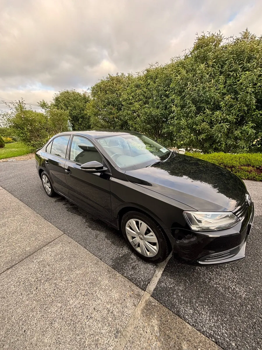 Volkswagen Jetta - Image 4