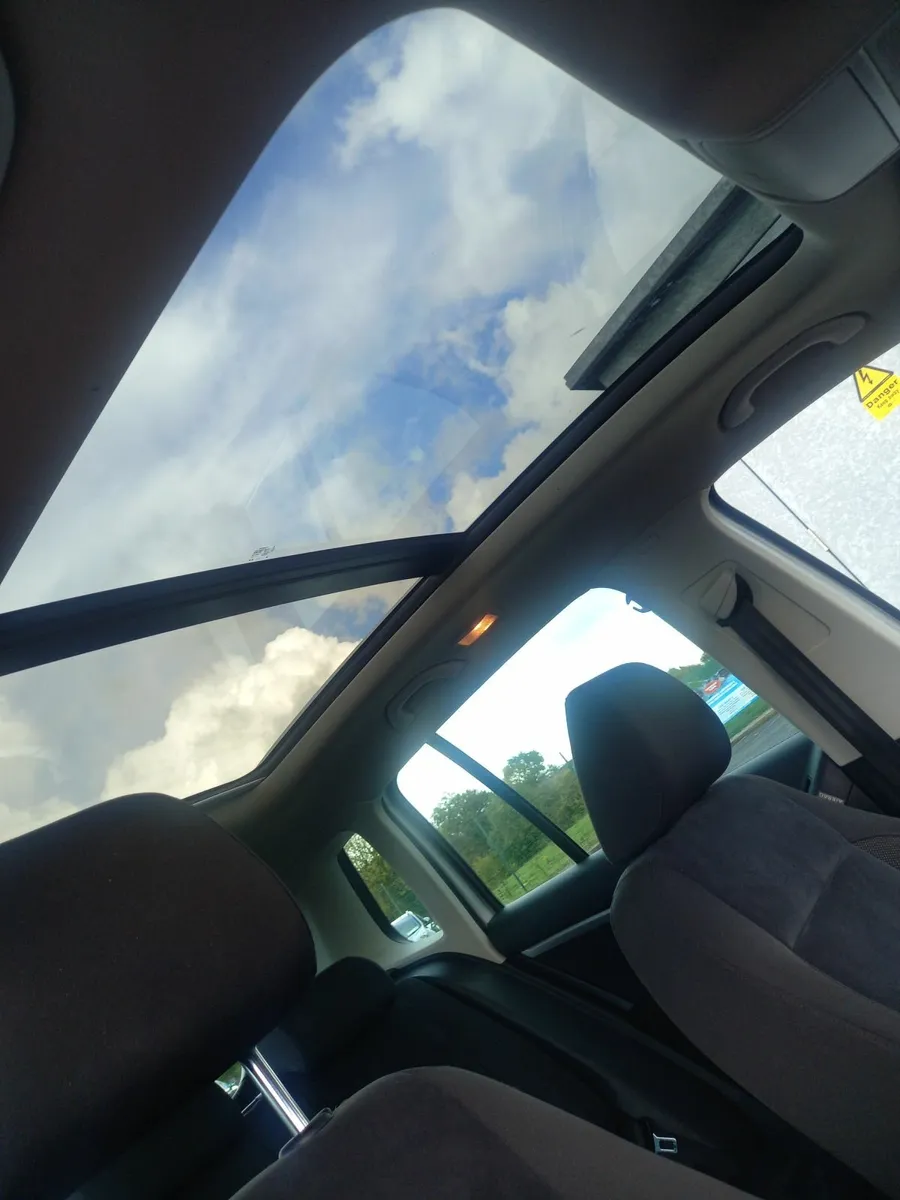 Volkswagen Tiguan 2015 - Image 3