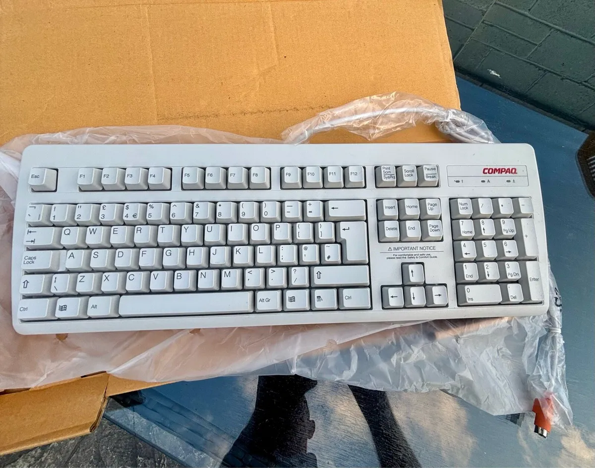 Compaq keyboard - Image 1