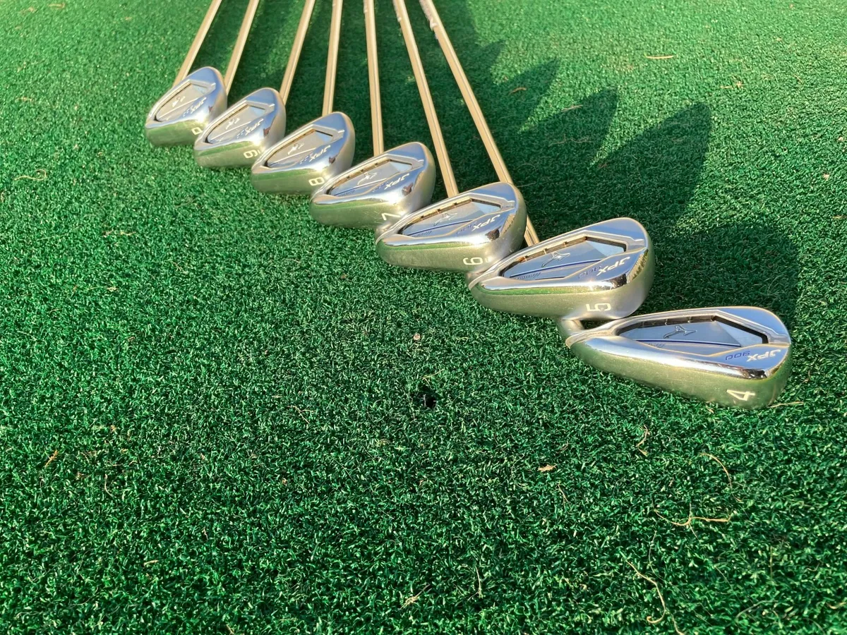Mizuno JPX 900 Hot Metal W to 4 Iron - Image 1