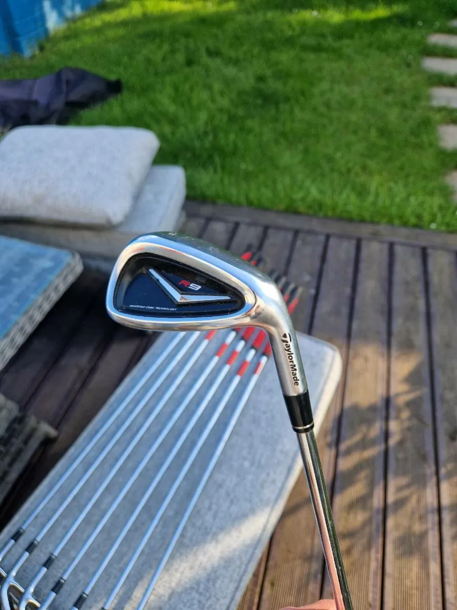 Taylor Made r9 irons 4 to SW - Image 1