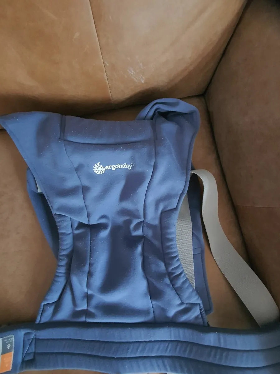 ERGOBABY Embrace Newborn Carrier - Image 4