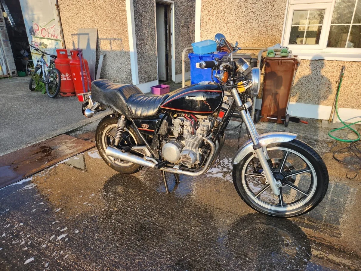 Kawasaki LTD550 - Image 1