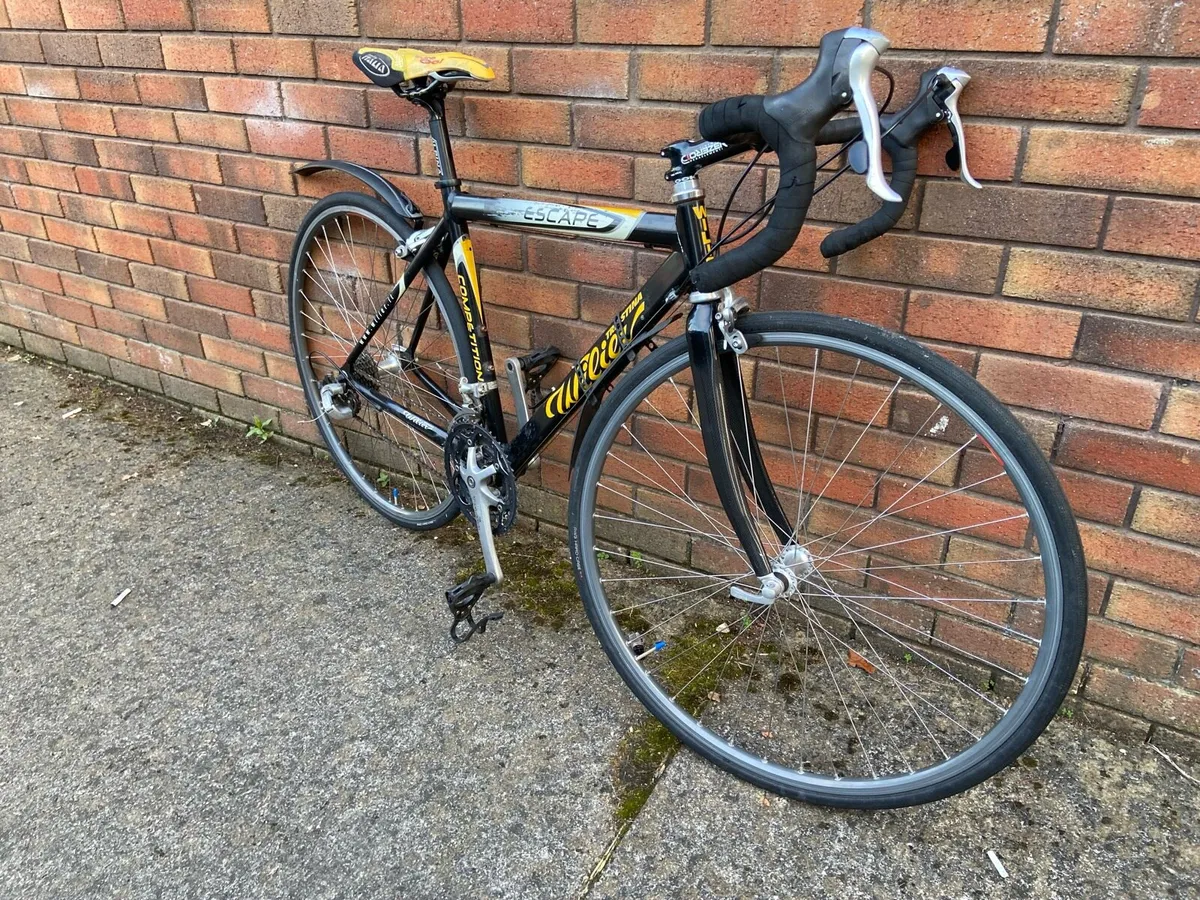 28 Inch Wilier Escape carbon racer bike - Image 4