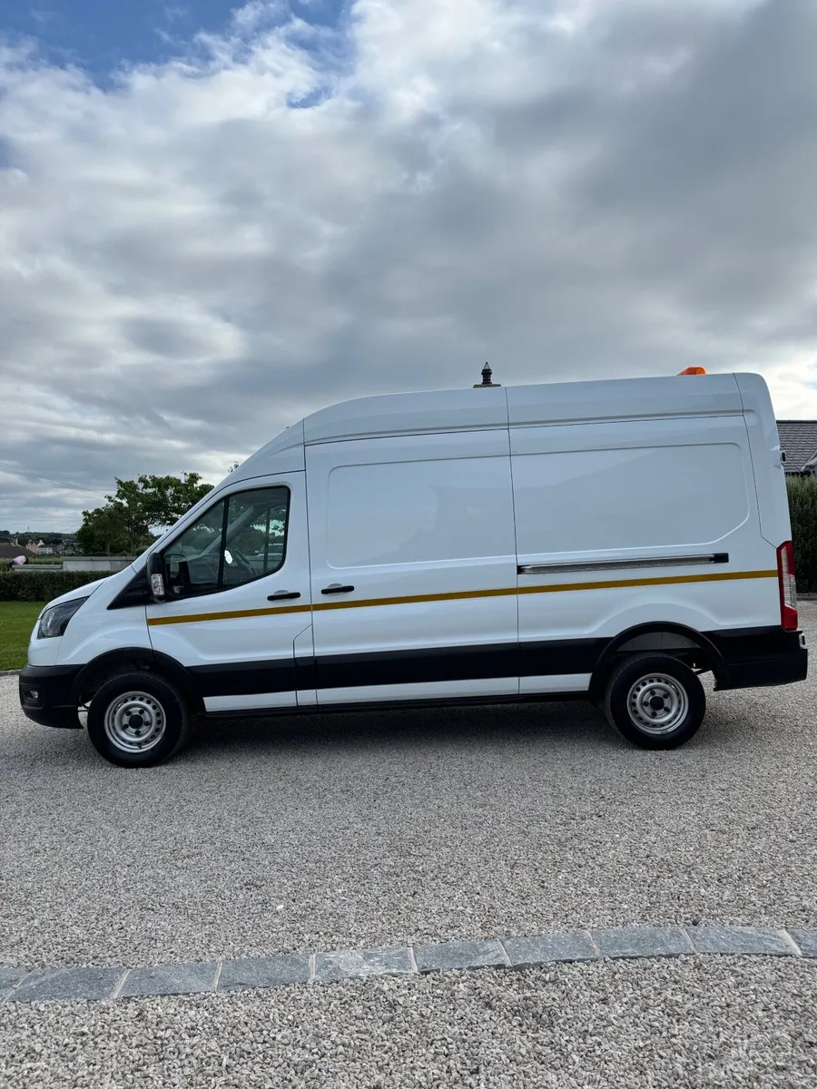 2024 Ford Transit 350 Leader 170BHP RWD - Image 4