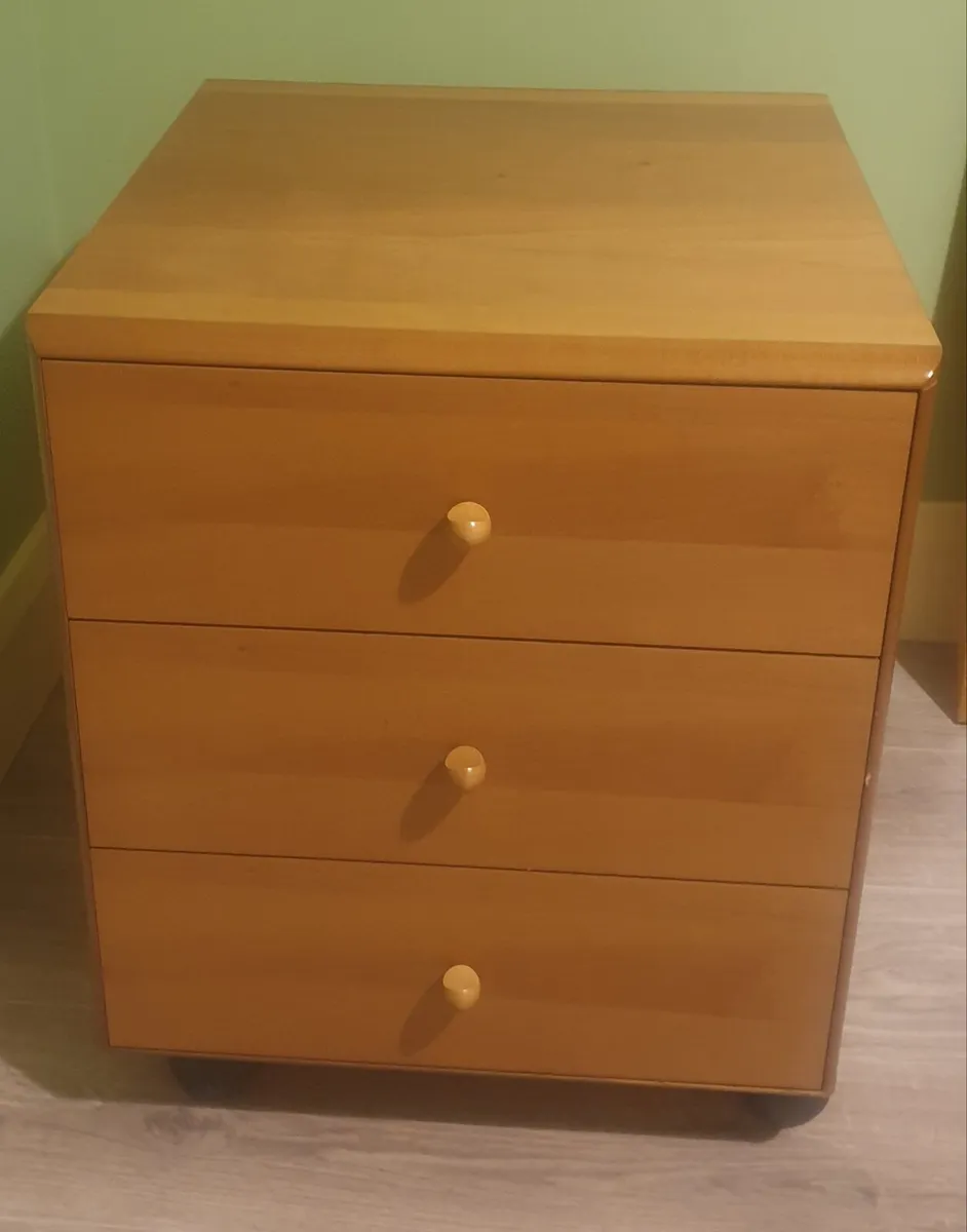 Nice desk - Image 3