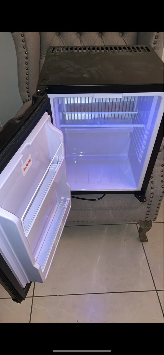 Mini Fridge - Image 2