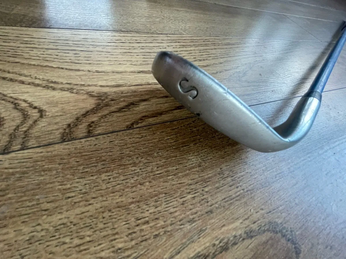 Childrens golf clubs right handed - Image 3