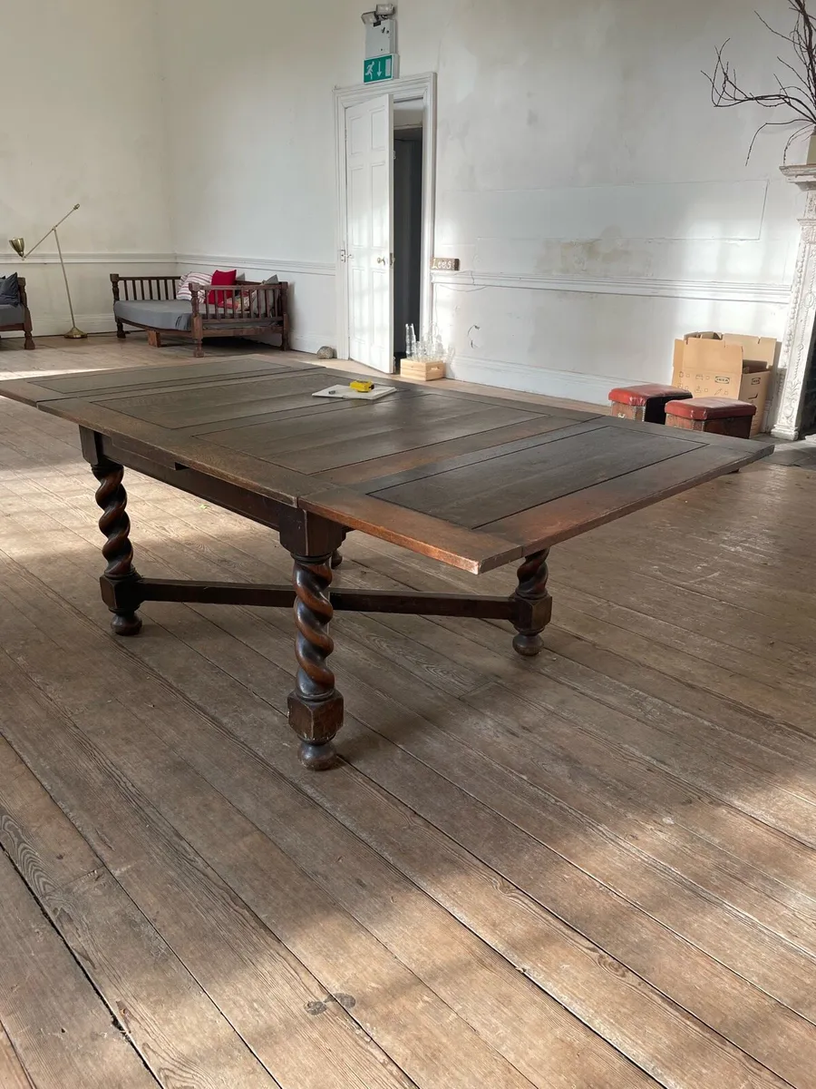 Antique dining table - Image 1
