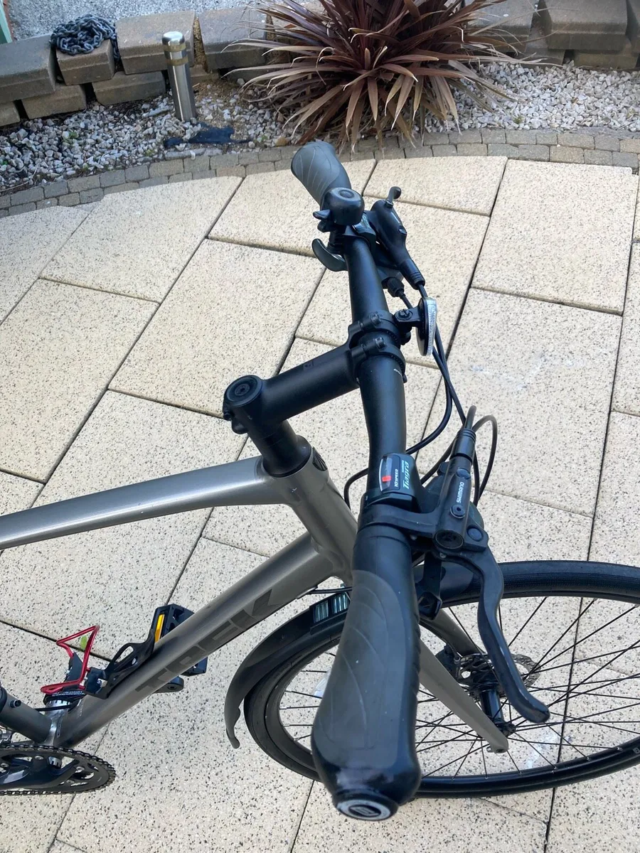 Trek FX4 sports - Image 2