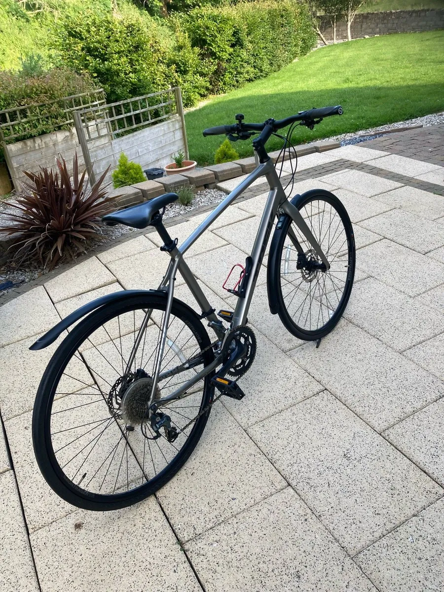 Trek FX4 sports - Image 3