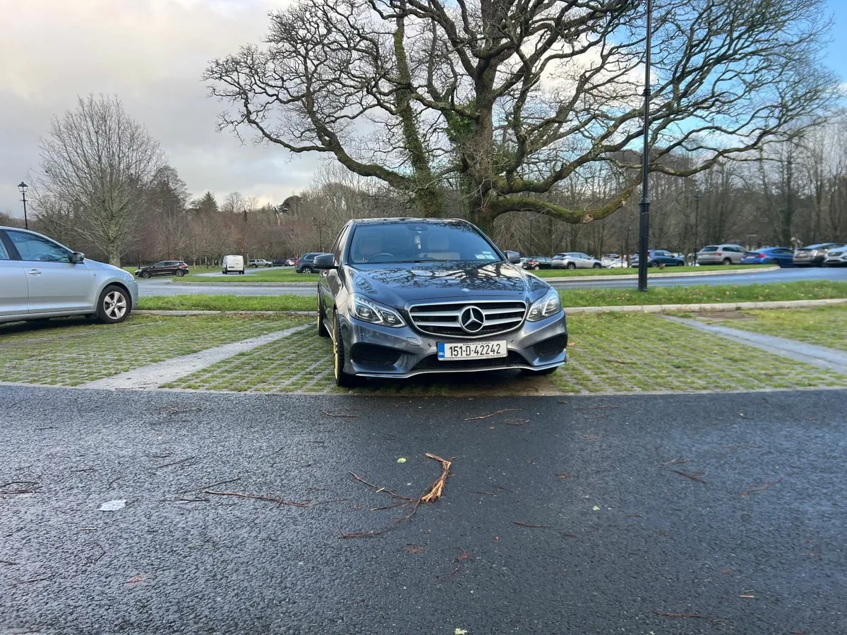 (151) Mercedes-Benz E250 204HP AMG Line PREMIUM - Image 3