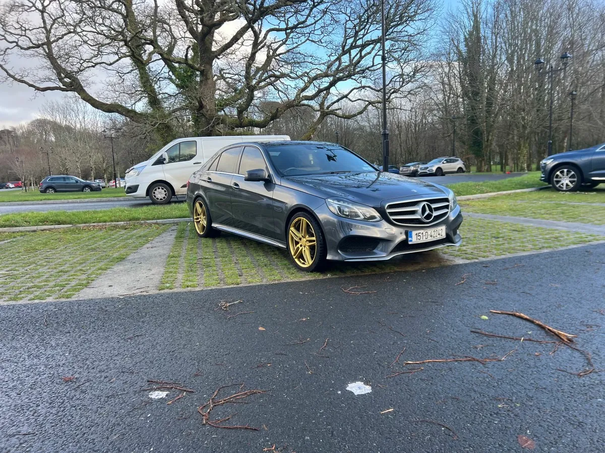 (151) Mercedes-Benz E250 204HP AMG Line PREMIUM - Image 4