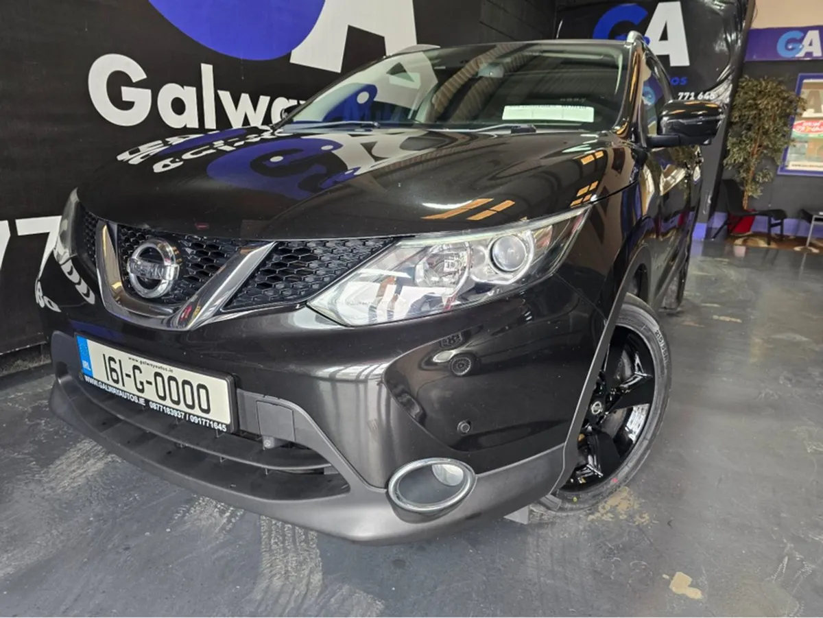 Nissan QASHQAI N-tec  Low Mileage pan.roof-fully - Image 1