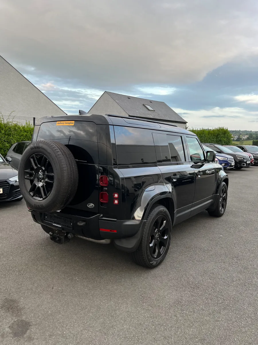 Land Rover Defender 2023 3.0 Tdi 2 Seat Commercial - Image 3