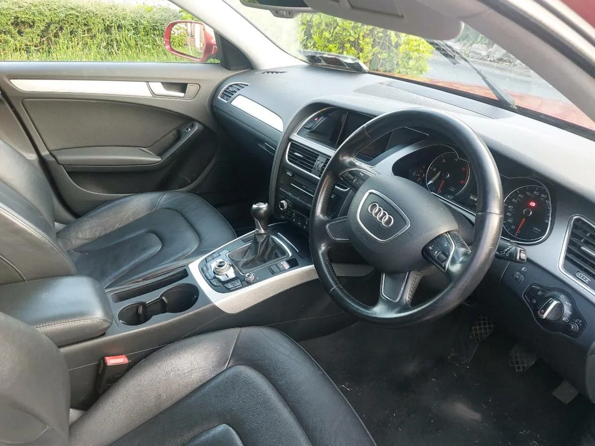 Audi A4 - Image 2