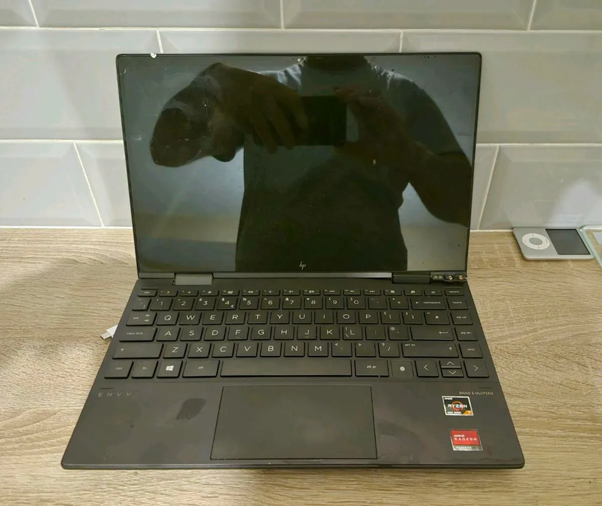 HP Envy 13-AG0502SA
AMD Ryzen 5 2500U 8GB 128GB 14 - Image 3