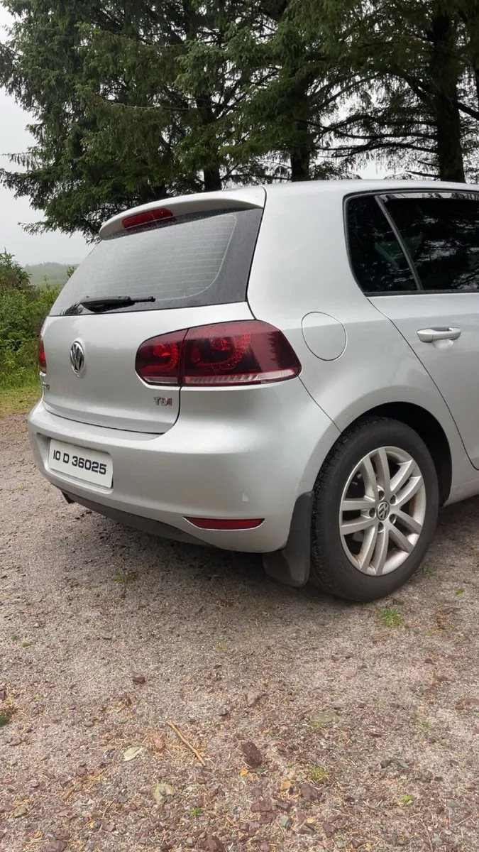 Volkswagen Golf 2010 - Image 4