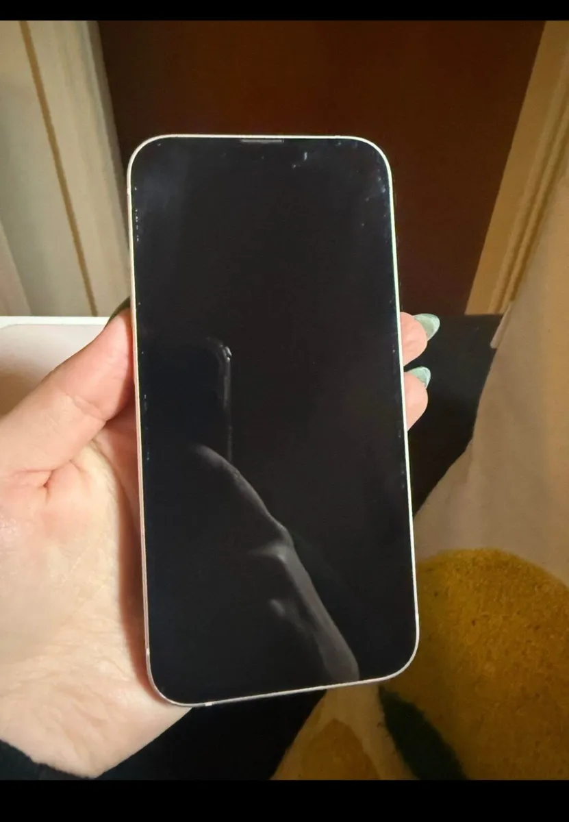 Iphone 13 - Image 2