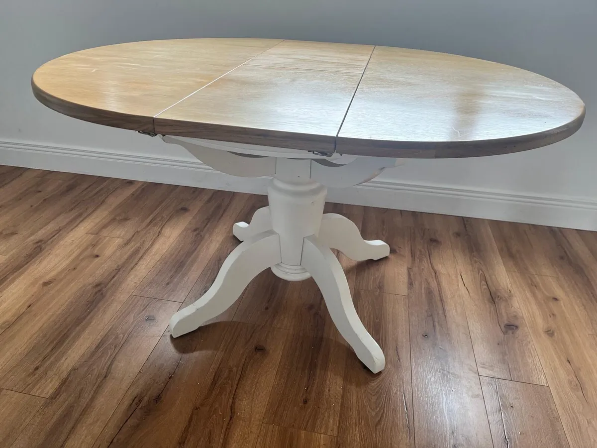 Kitchen table - Image 1