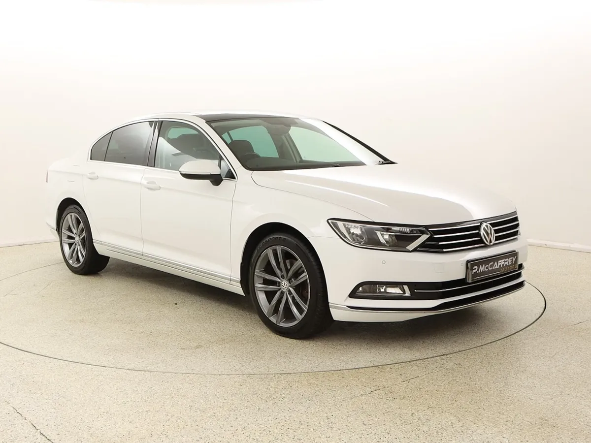 17 VOLKSWAGEN PASSAT 2.0 TDI GT PAN ROOF DIGI DASH - Image 1