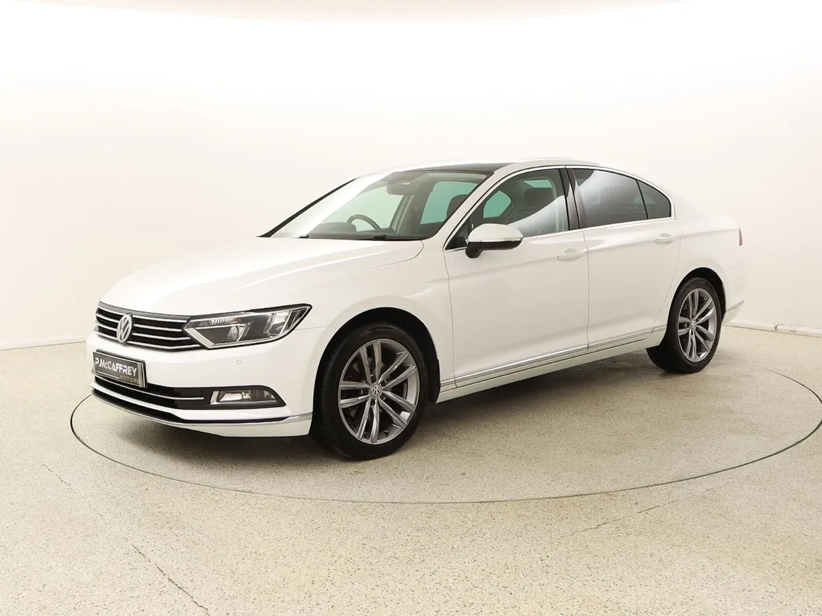 17 VOLKSWAGEN PASSAT 2.0 TDI GT PAN ROOF DIGI DASH - Image 3