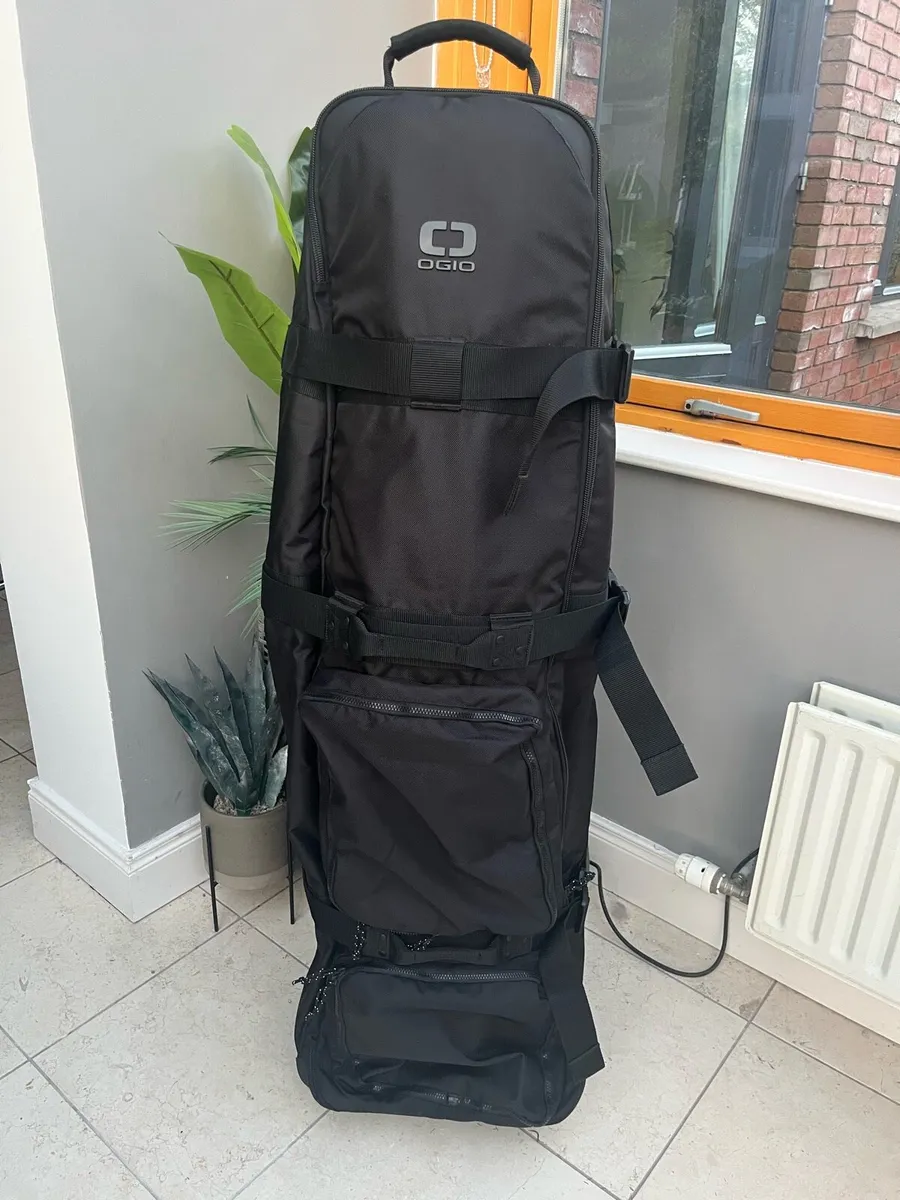 Ogio black golf travel bag - Image 2