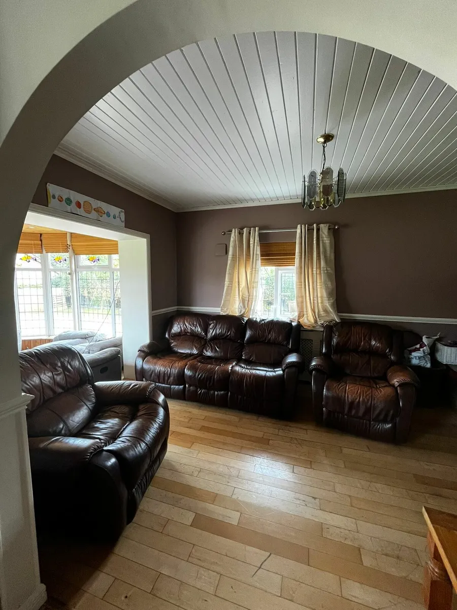 3 piece recliner suite - Image 3