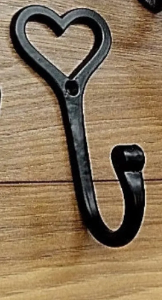 6 x Vintage Style Cast Iron Coat Heart Hooks NEW - Image 2
