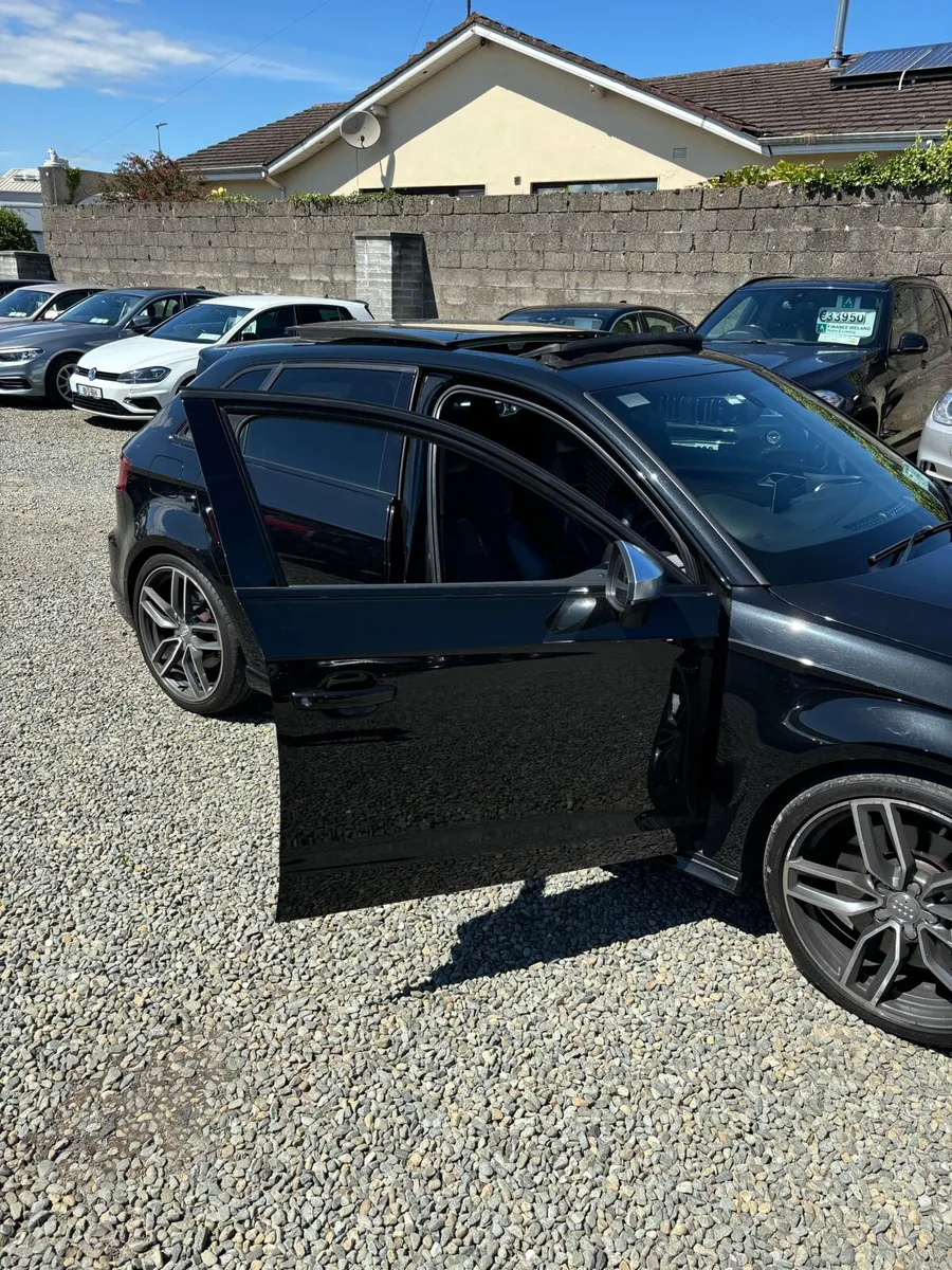 Audi S3 - Image 2
