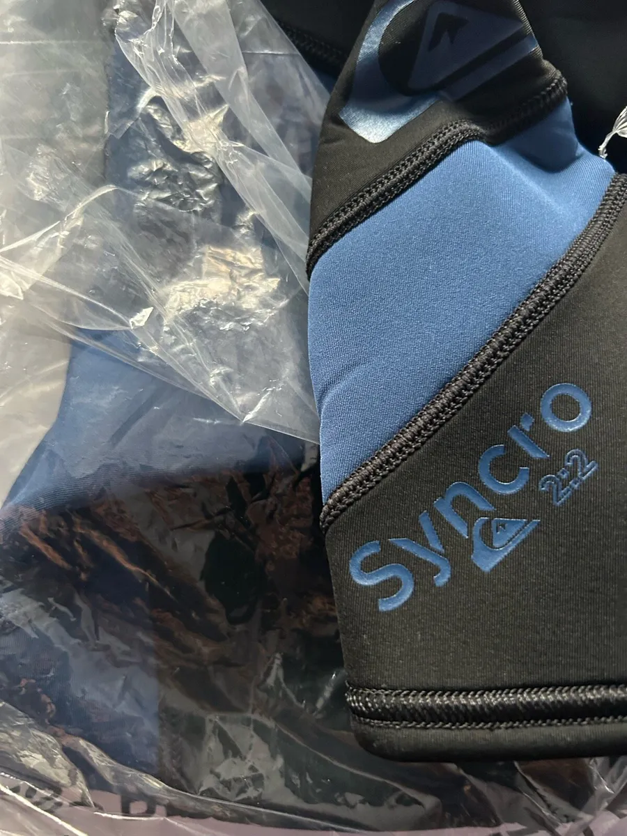 Brand new wet suits with tags on - Image 4