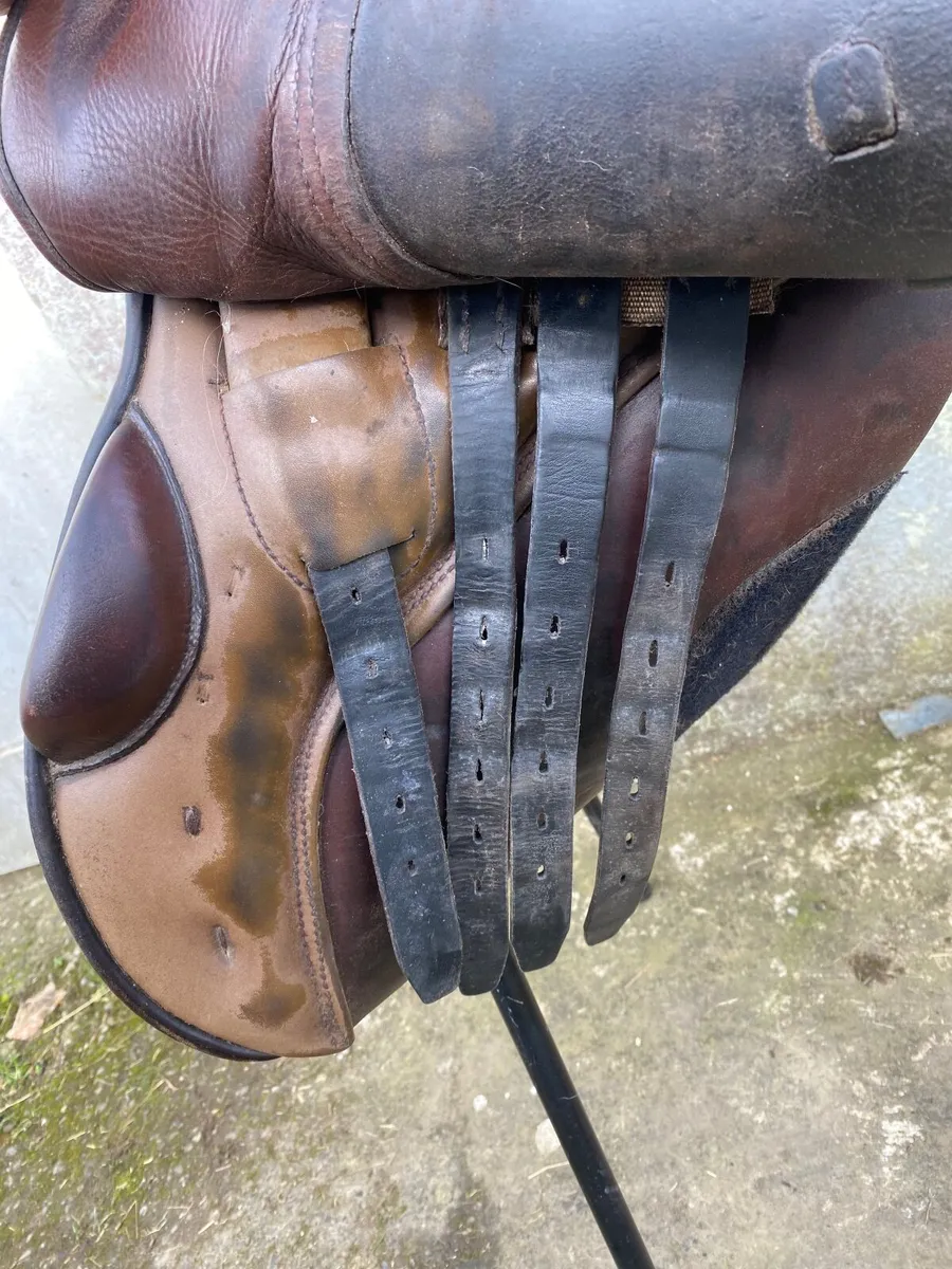 Berney brothers 17” brown Leather saddle - Image 4