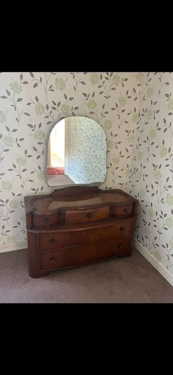 Vintage Bedroom Suite - Image 2