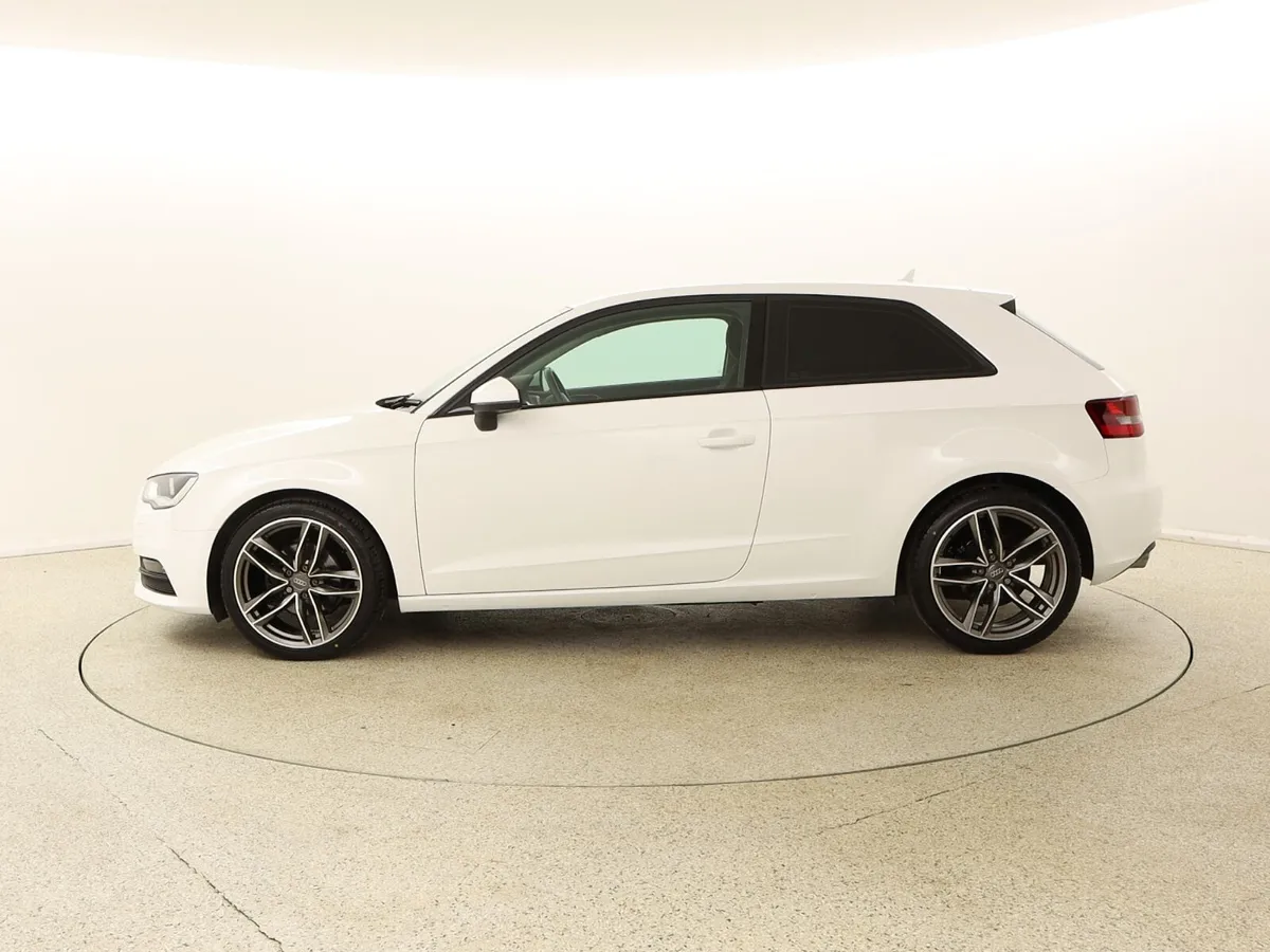 2015 Audi A3 1.6 TDI 110PS SPORT BLACK EDITION STY - Image 4