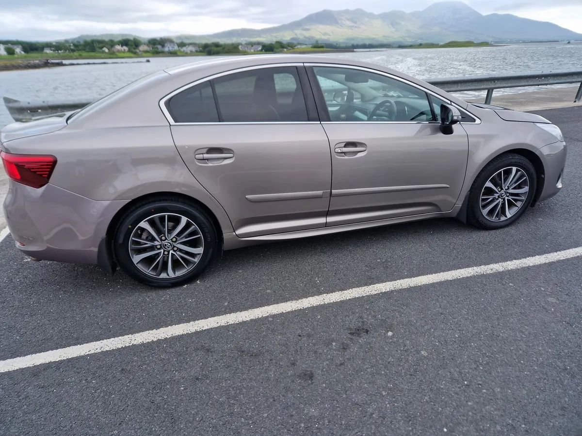 Toyota Avensis 2.0D SOL 4DR - Image 3