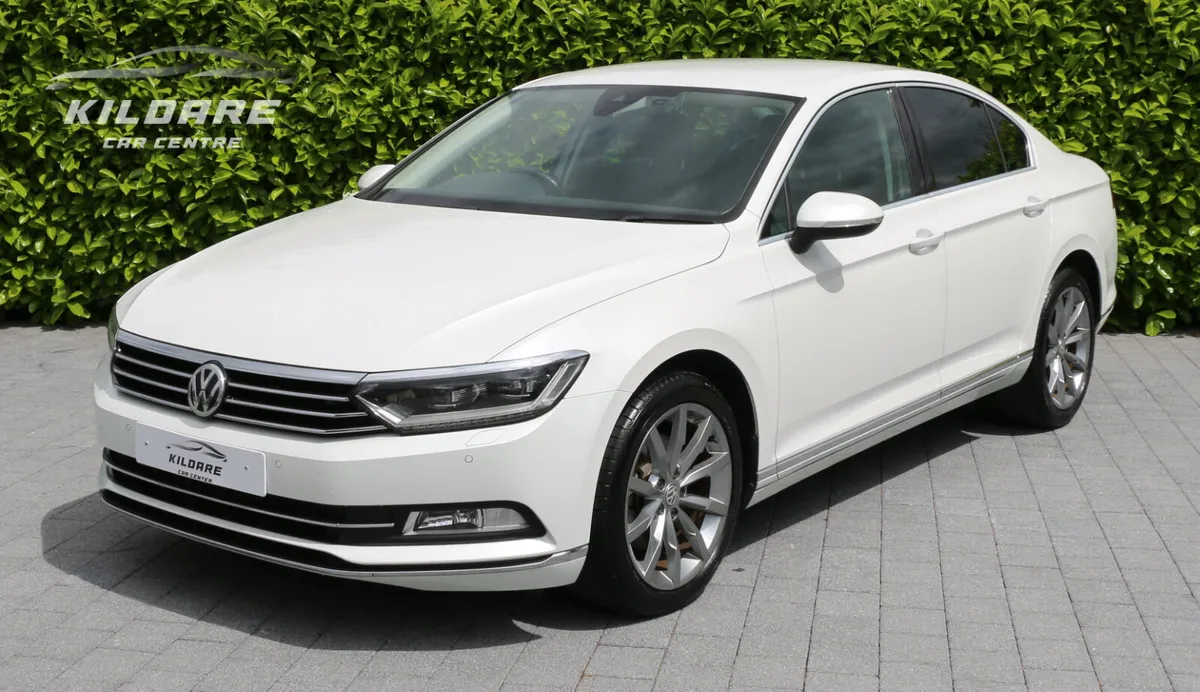 VOLKSWAGEN PASSAT HIGHLINE TDI AUTO - Image 2