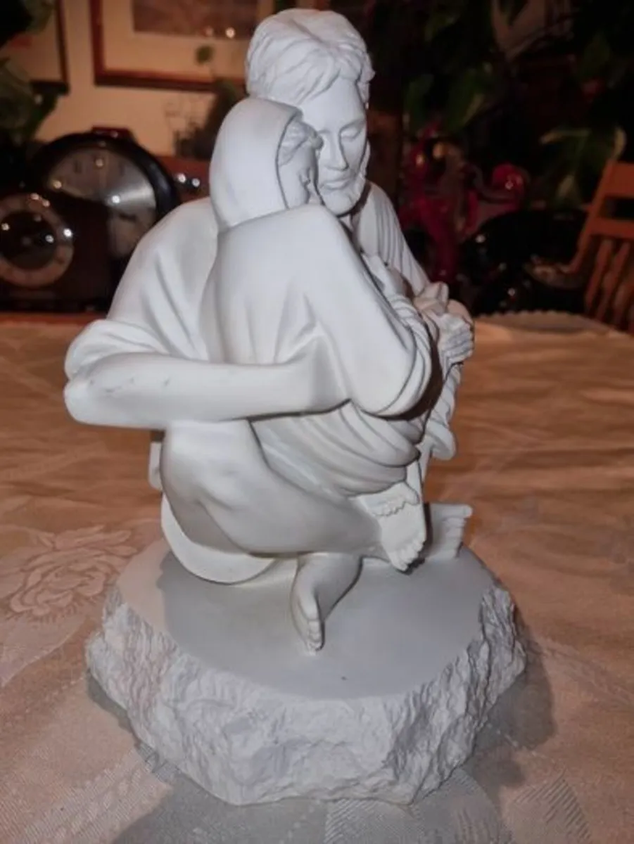 Timothy P. Schmalz Sculpture A Quiet Moment - Image 4