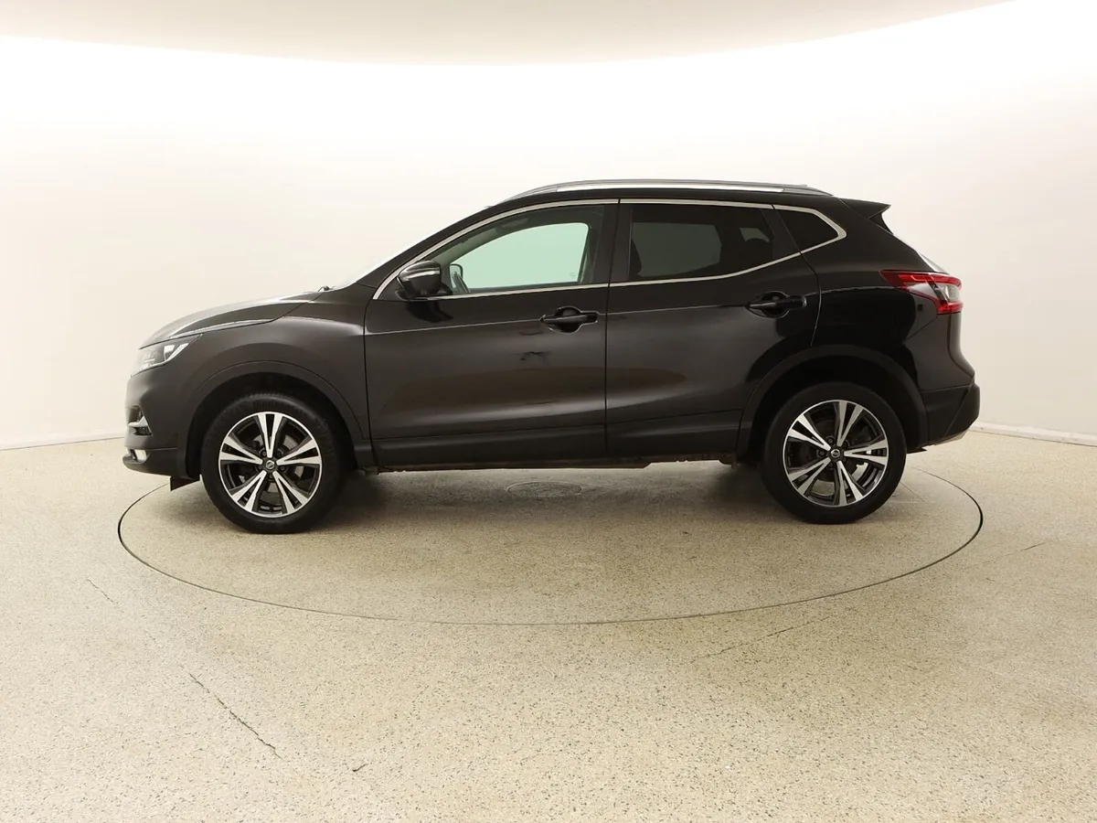 2017 NISSAN QASHQAI 1.5 DCI N-CONNECTA PAN ROOF - Image 4