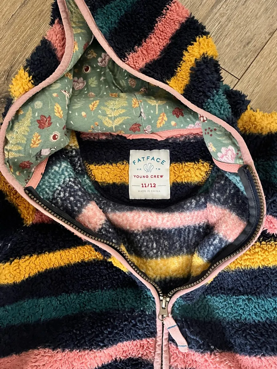 In perfect condition brand clothes - Image 1