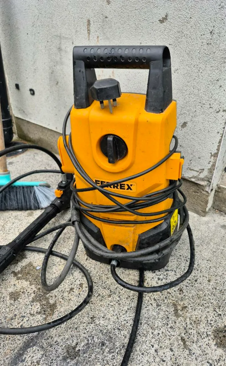 Power Washer working perfect just needs a new gun - Image 2