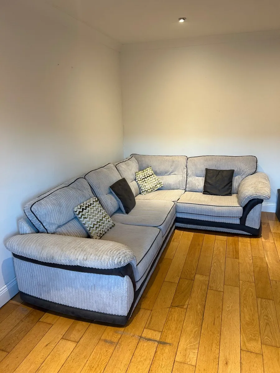 Corner Couch - Image 2