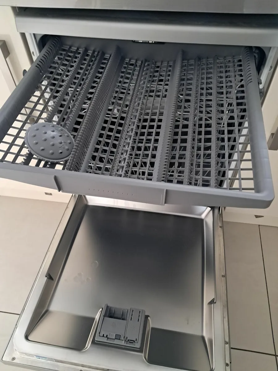 Bosch dishwasher reduced - Image 3