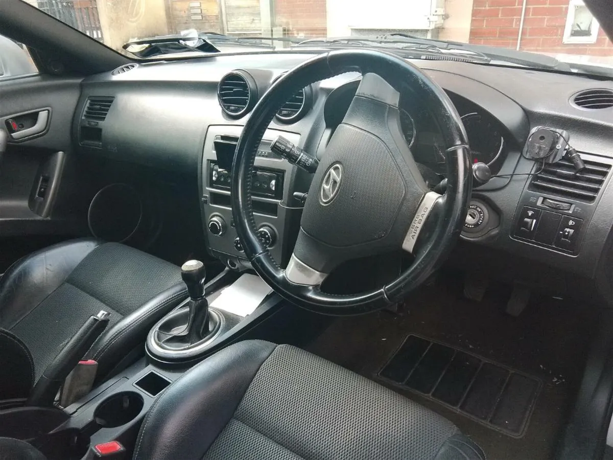 Hyundai Coupe - Image 4
