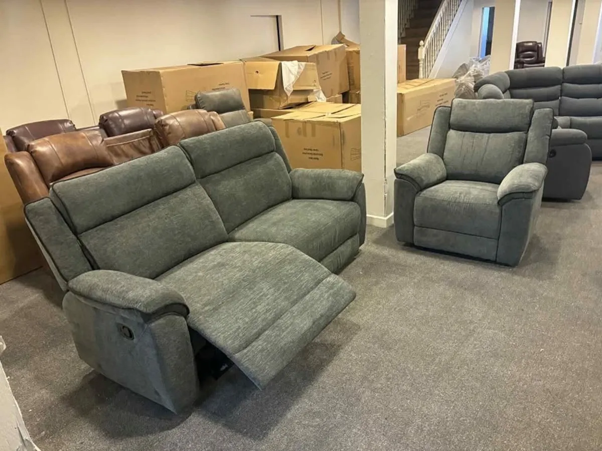 Brand new 3+2 large sofas on sale - Image 1