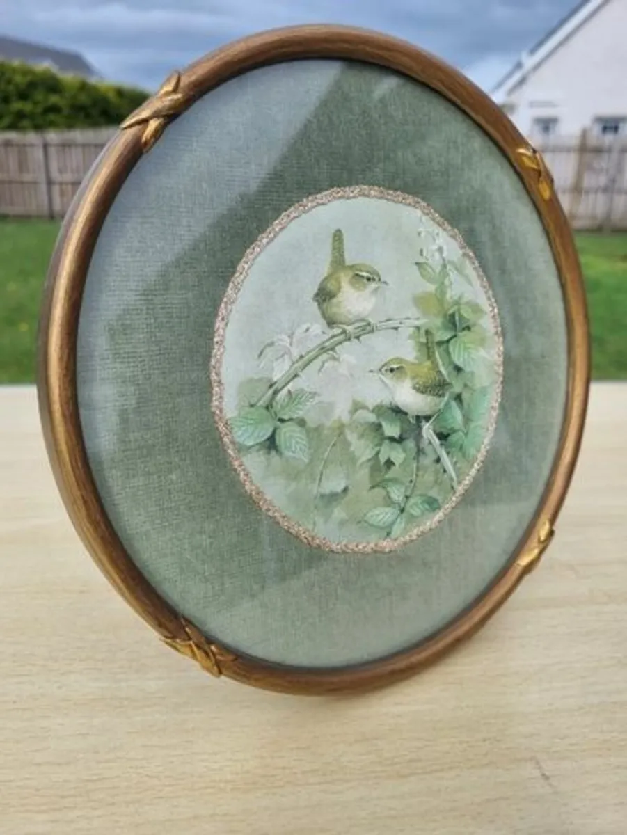 Vintage Picture of two birds in a metal frame - Image 2